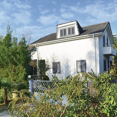 Holiday Home Pishat E Buta 28 Golem  Esterno foto