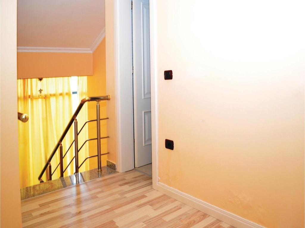 Holiday Home Pishat E Buta 28 Golem  Esterno foto