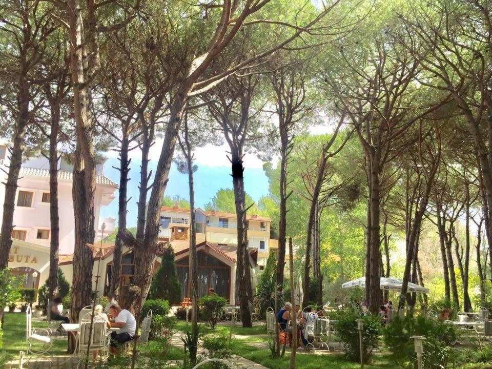 Holiday Home Pishat E Buta 28 Golem  Esterno foto