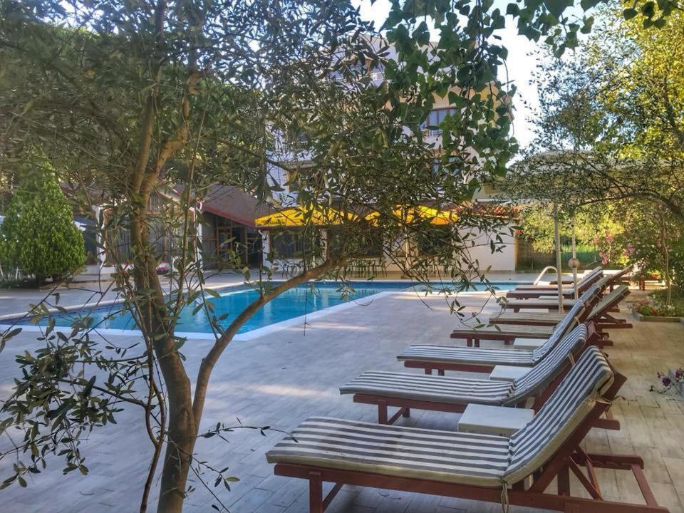 Holiday Home Pishat E Buta 28 Golem  Esterno foto