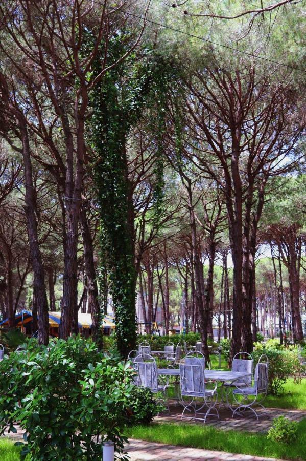 Holiday Home Pishat E Buta 28 Golem  Esterno foto